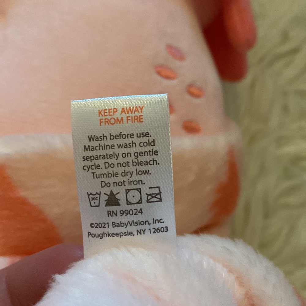 NWT Hudson Baby Triceratops Pink robe and matching stuffed animal. 0-9M - Picture 7 of 7